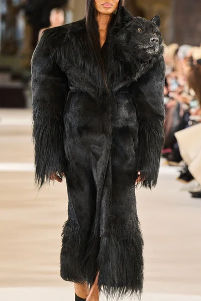 Look 84